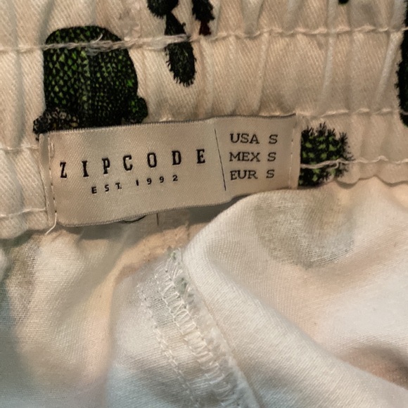 Men’s zip code cactus shorts size small - Picture 6 of 6